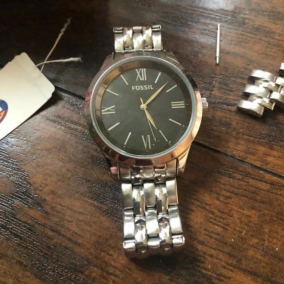 FOSSIL WATCH - Picture 4 of 5